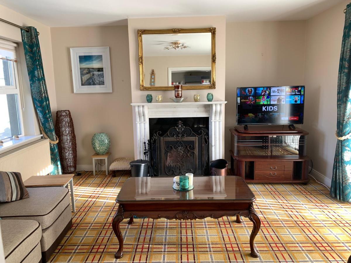 Seascape On The Edge Of Town: 4 Beds All Ensuite. Belmullet Exteriör bild